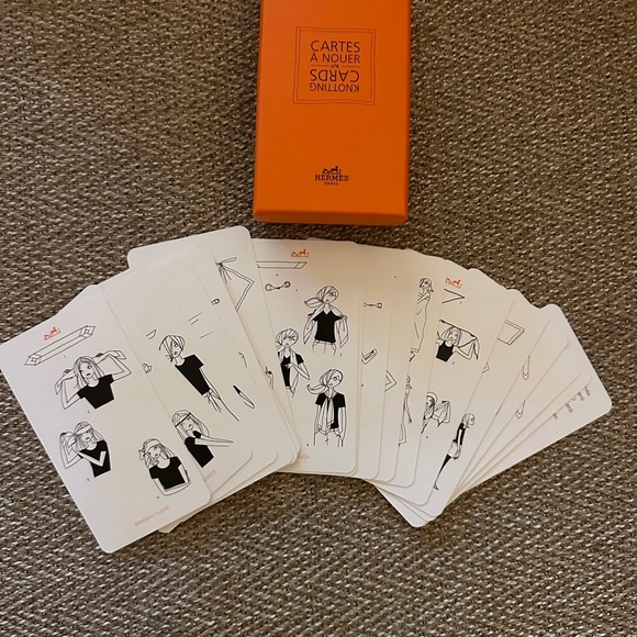 Like New Hermès Small Box of 20 Knotting Cards - Picture 2 of 3